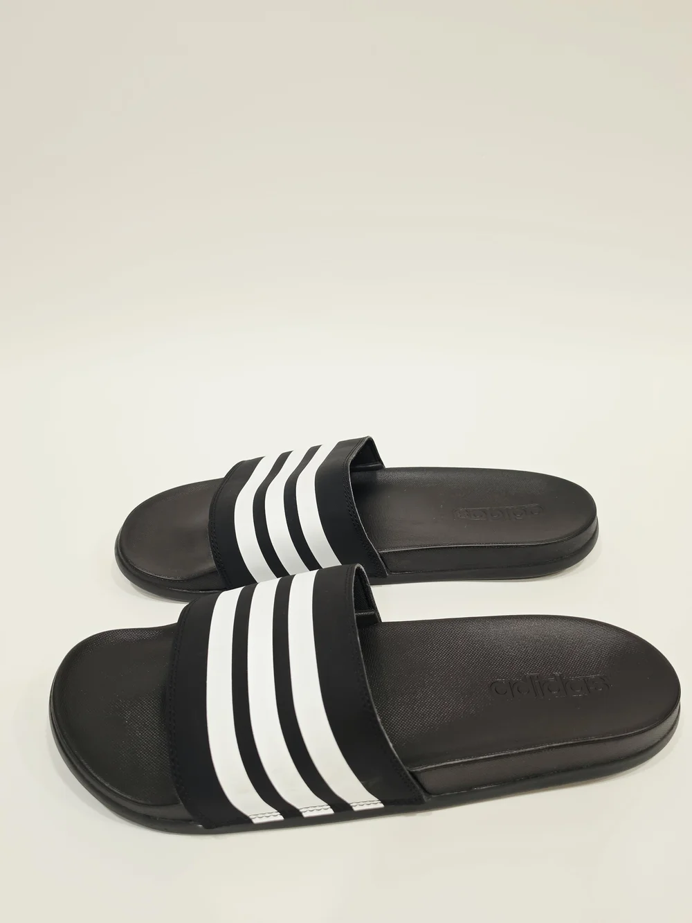 Adidas Adilette Comfort Black and White Slide Sandals US Mens 8/Womens 9